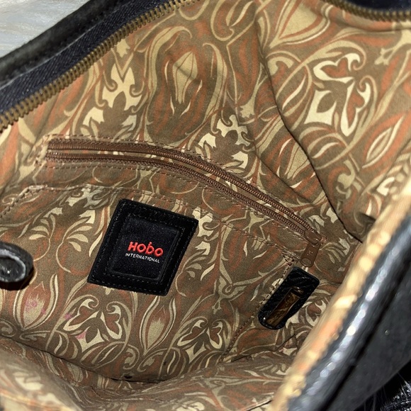 Vtg Hobo International Large Pebbled Leather Teardrop Crossbody Sling black - Picture 12 of 12